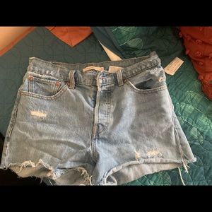 High wasted Levi wedgie Jean shorts. They were great I just don’t fit the size.